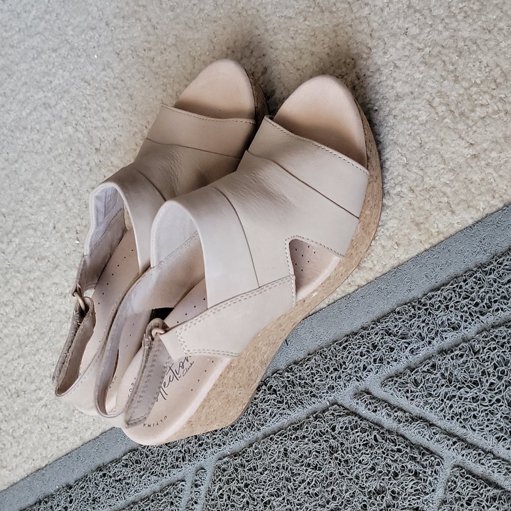 Clark's wedges